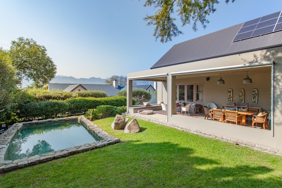 4 Bedroom Property for Sale in Lemoenkloof Western Cape